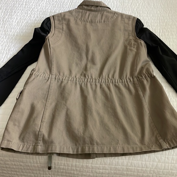 Jacket - Picture 8 of 9